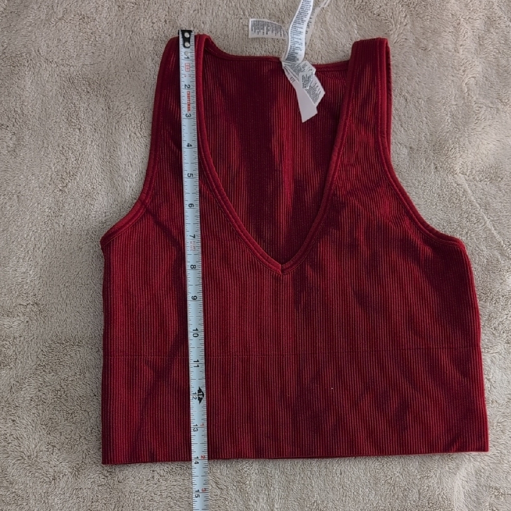 Athleta Deep Red V-Neck Crop Top - Picture 4 of 5